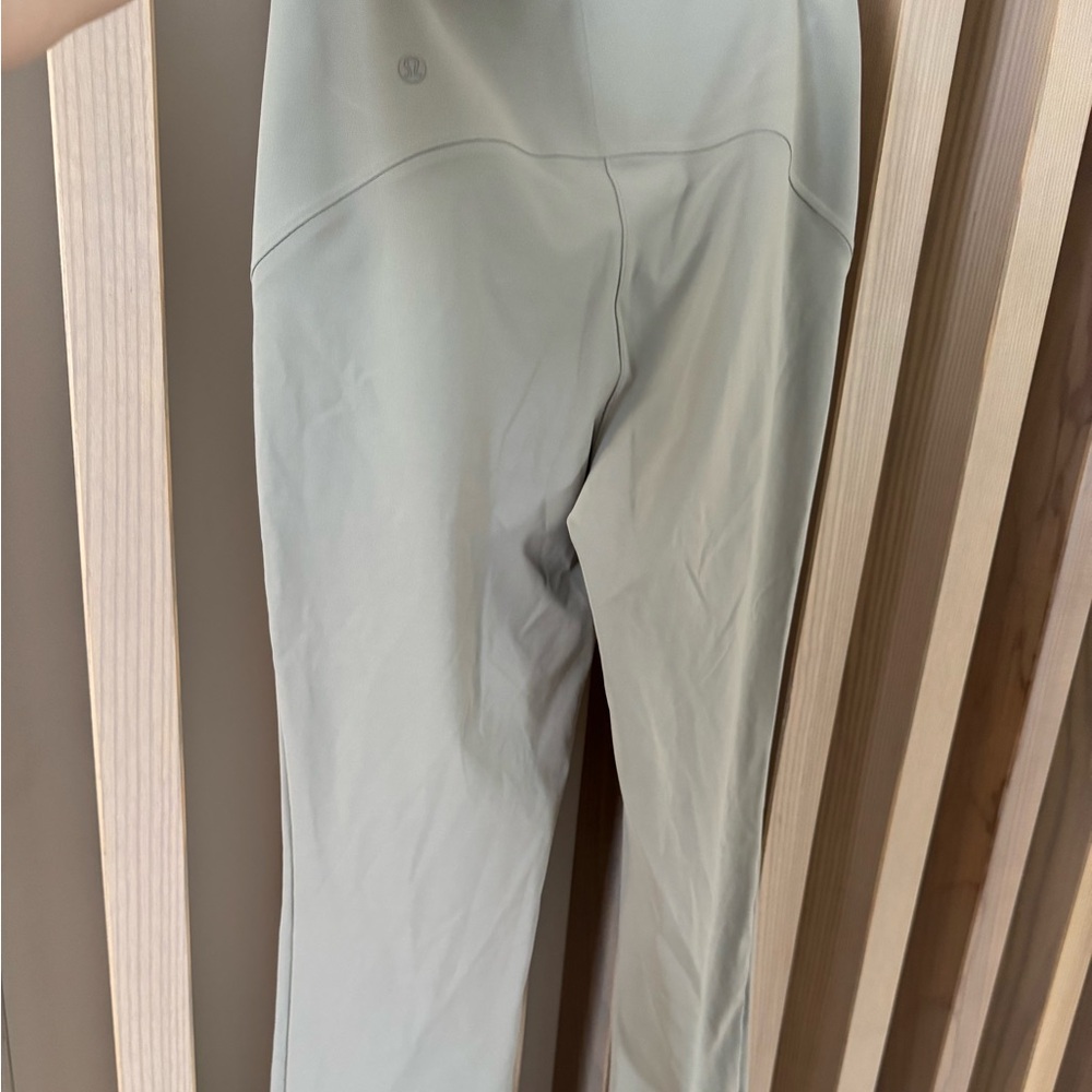 Lululemon Smooth Fit High Rise Pant Size 6